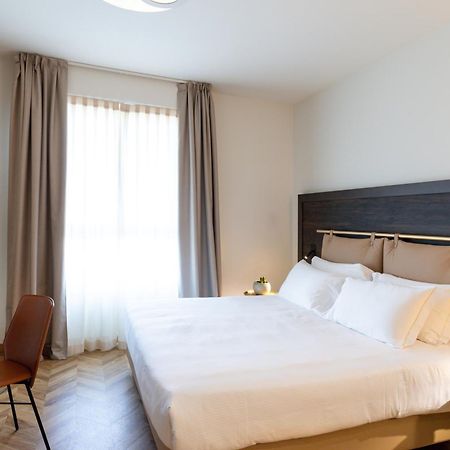 Hatelier Garda Home By Enjoy Garda Hotel Peschiera del Garda Exterior photo