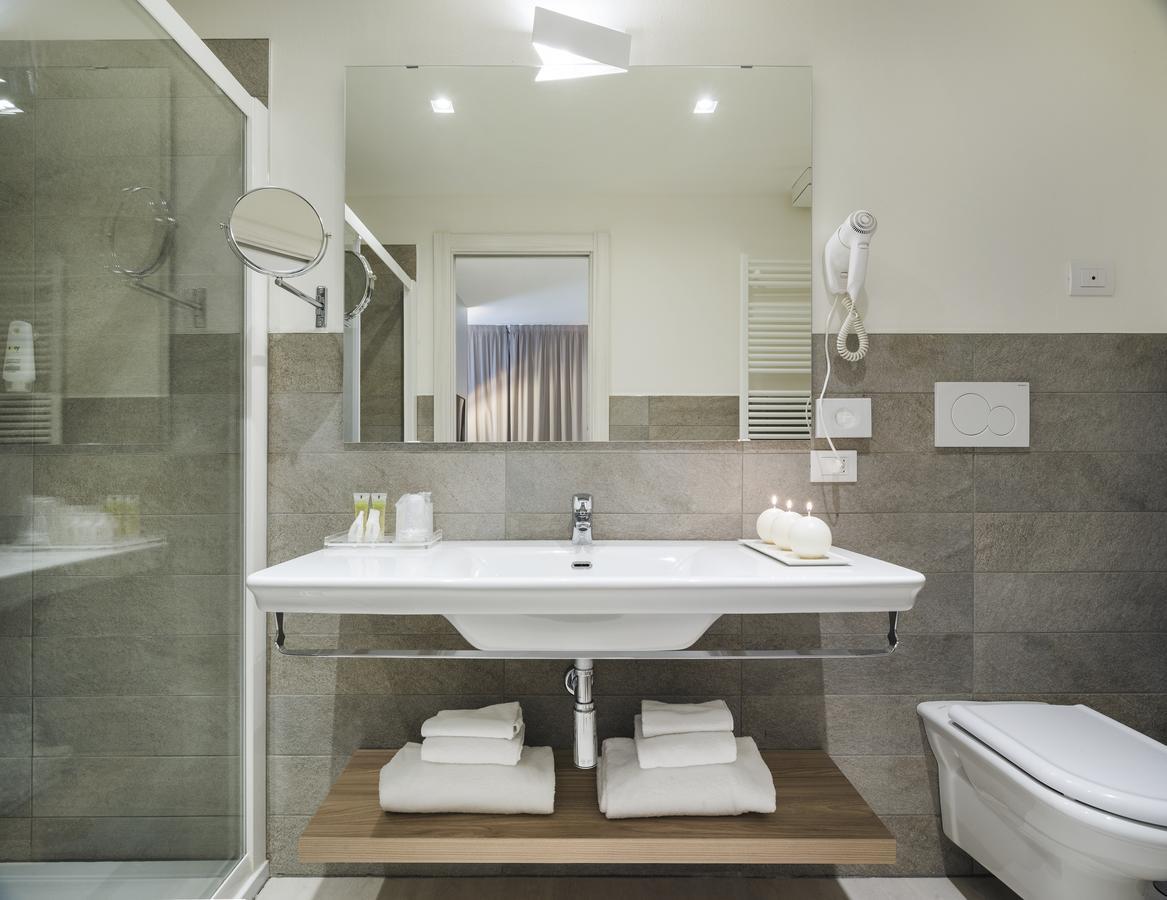 Hatelier Garda Home By Enjoy Garda Hotel Peschiera del Garda Exterior photo